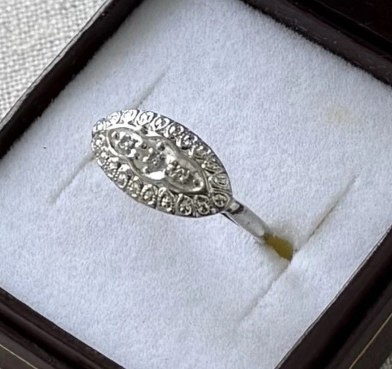 10k Diamond Art Deco Ring By BLUE RIDGE size 5.25