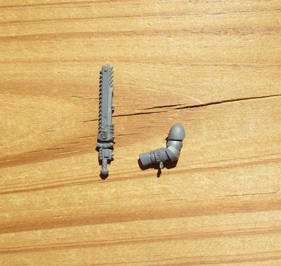 40K Space Wolves Blood Claws Pack Leader Chainsword Arm Bits