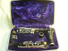 CLARINET BUNDY RESONITE OPEN HOLE Bb VINTAGE BY SELMER W/GRAY HARDSHELL CASE