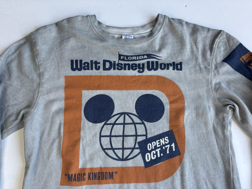 Walt Disney World 50 Vault Mickey Mouse Long Sleeve T Sweatshirt Medium Men - Picture 2 of 5