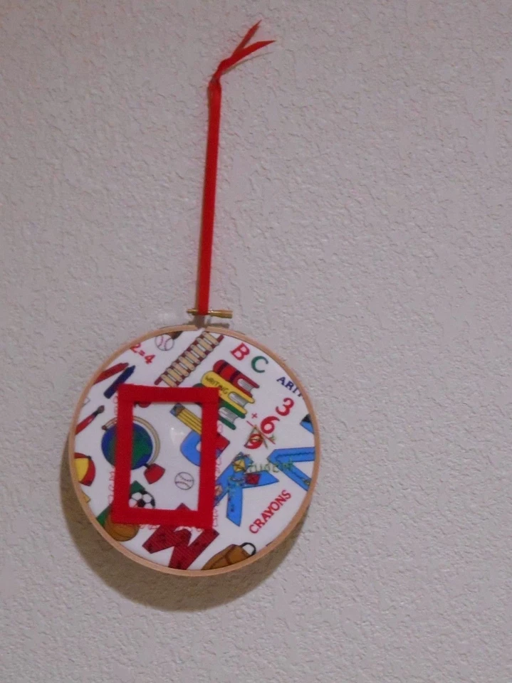 Marco Escuela Cuadro o Cuadro Pequeño Aro Arte Ajuste a una Imagen de 2x3"  Foto 3 de 4