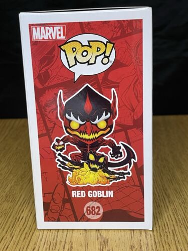 Funko Pop! Pegatina exclusiva de la Convención Red Goblin #682 NYCC Marvel - Imagen 4 de 6