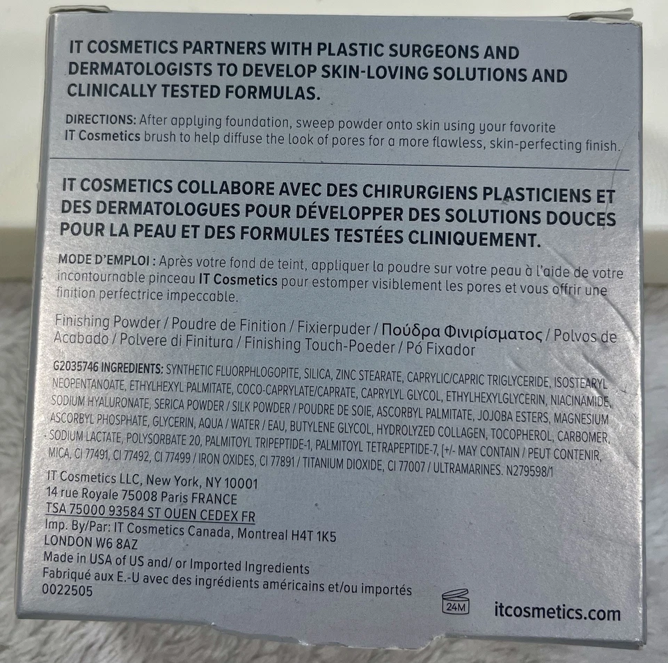 NIB IT Cosmetics Bye Bye Pores Airbrush Finish PressedPowder-Translucent-0.31oz - Image 2 of 4