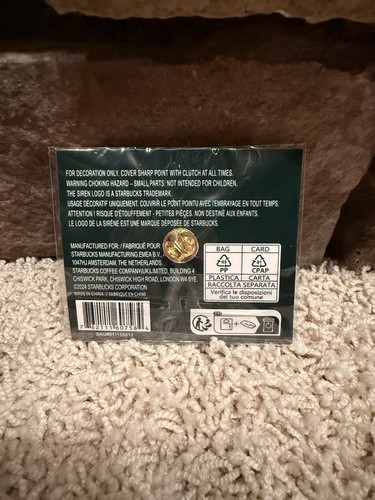 ¡¡Nuevo!! Prendedor esmaltado fantasma de Halloween Starbucks (Reino Unido) - nuevo en paquete - Imagen 2 de 2