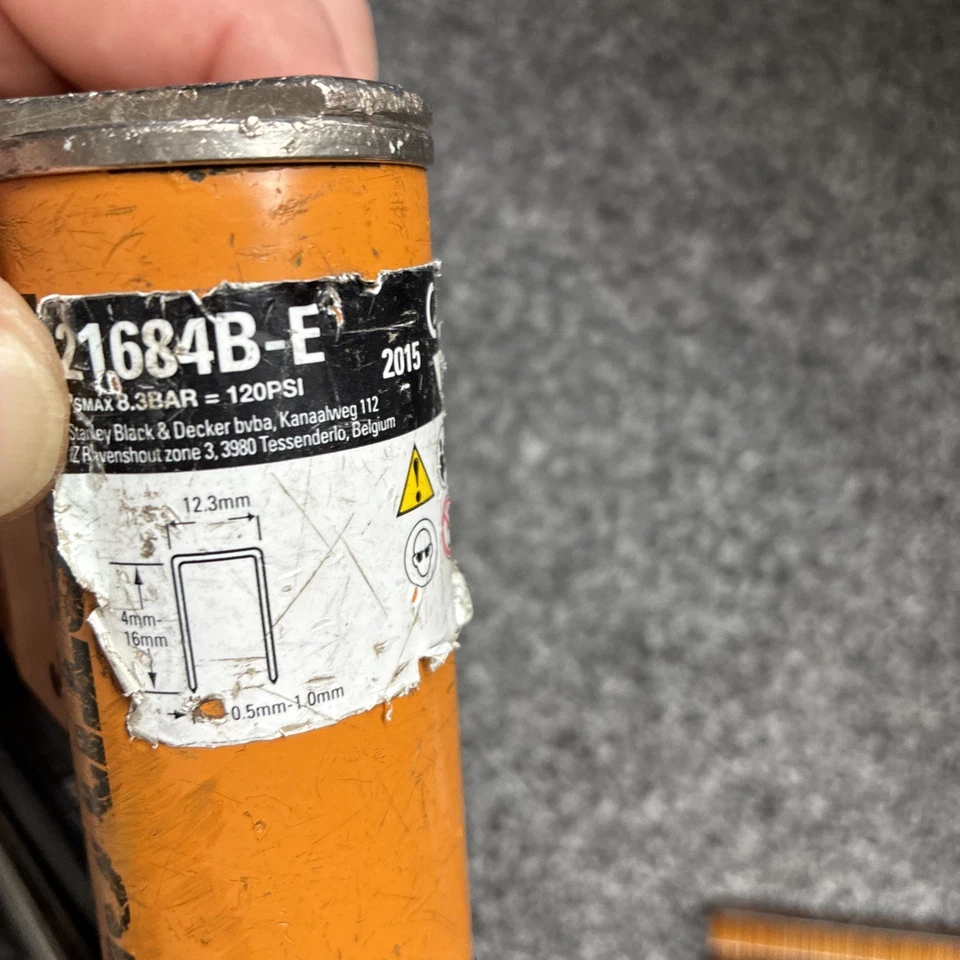 Bostitch 21684B-E Pneumatic Wide Crown Stapler 84 Series BOS21684BE - Image 4 of 4