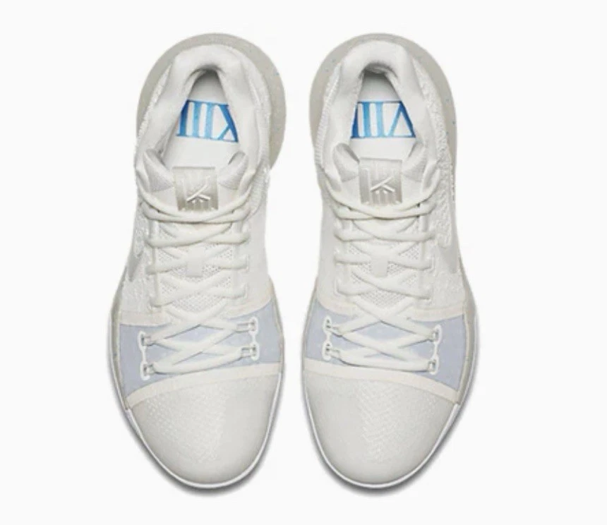 Sapato bebê Nike Kyrie 3 EP 'Ivory' tamanho 1 - Imagem 3 de 4