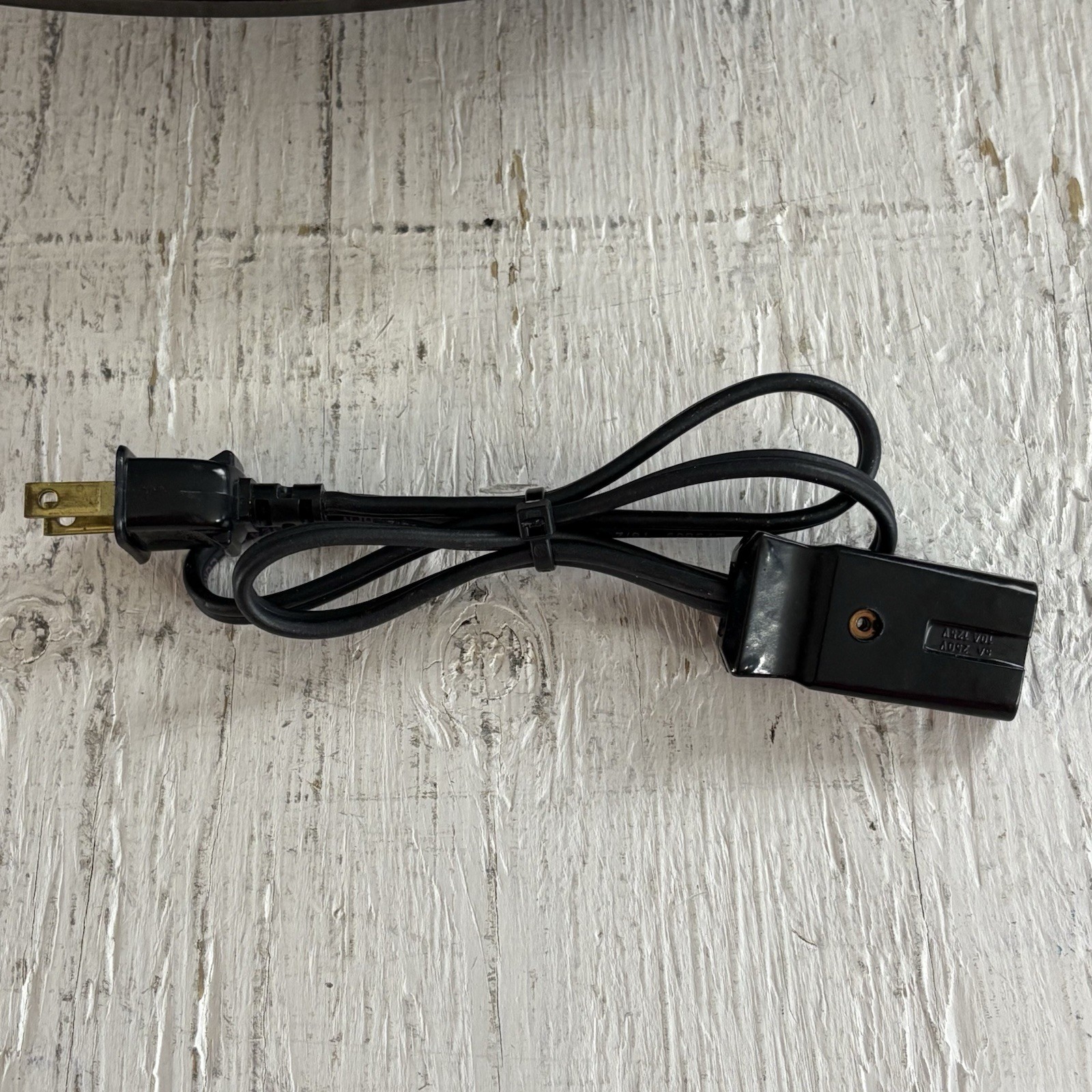 West Bend Slo Slow Cooker 84114 5 Settings 4 Quart w Amber Glass Lid 3 Lines