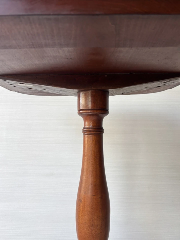 Mesa auxiliar pedestal federalista vintage del siglo XIX soporte para velas caoba Foto 4 de 4