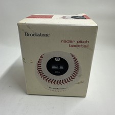 Brookstone Rader Pitch baseball w pudełku używany
