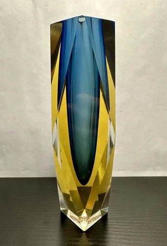 Murano Flavio Poli Mandruzzato Sommerso Art Glass Vase Faceted Blue Yellow 8”