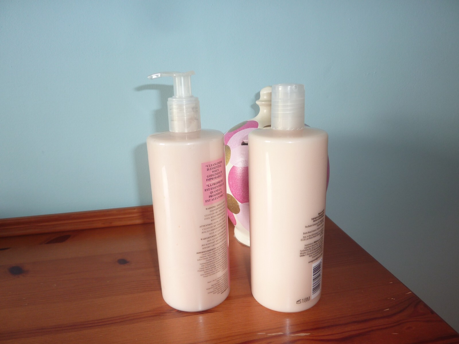 Soap & Glory Clean On Me Hydrating Body Wash 500ml & Creamy Moisture