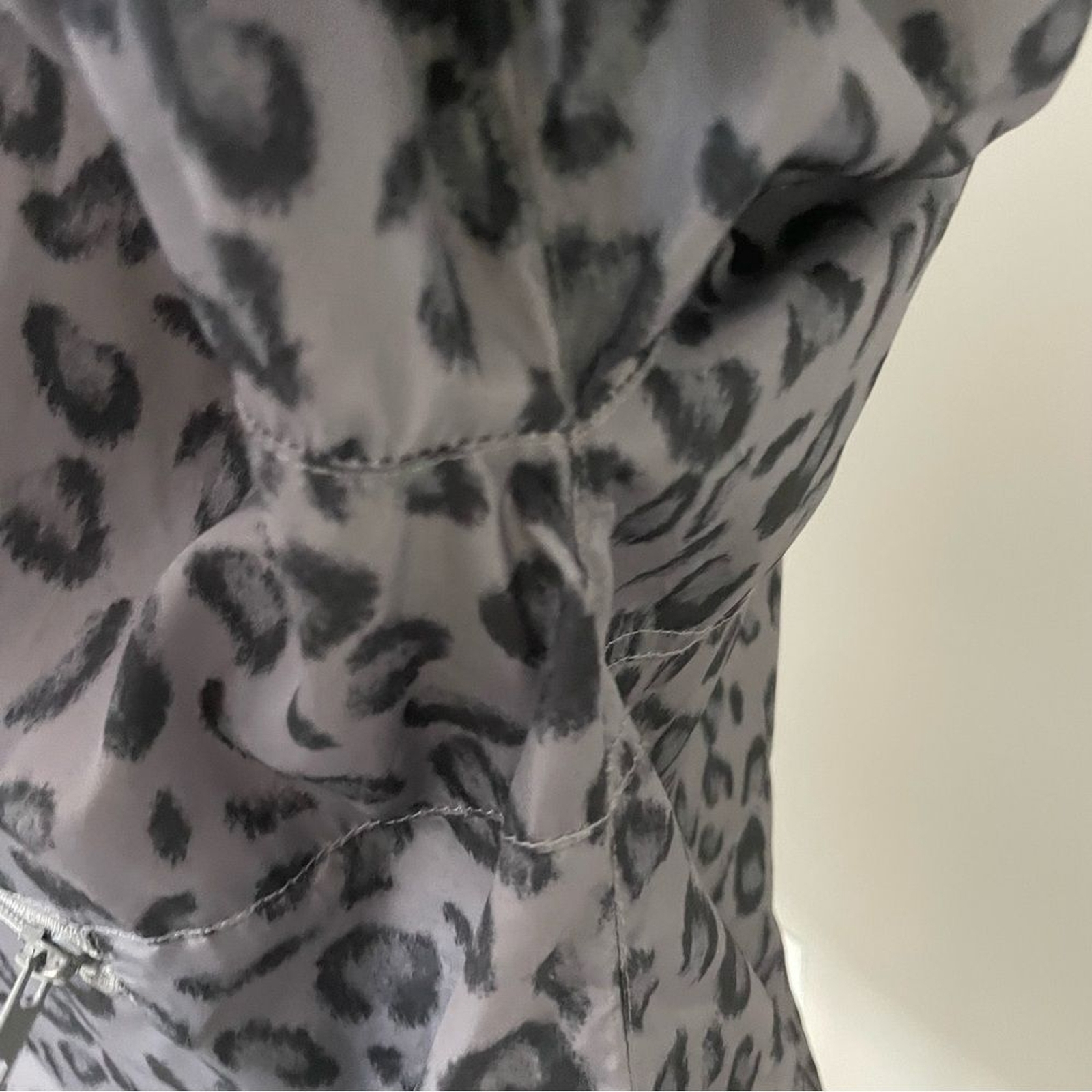 Thread & Supply Jacket Pullover Leopard Animal Pr… - image 6