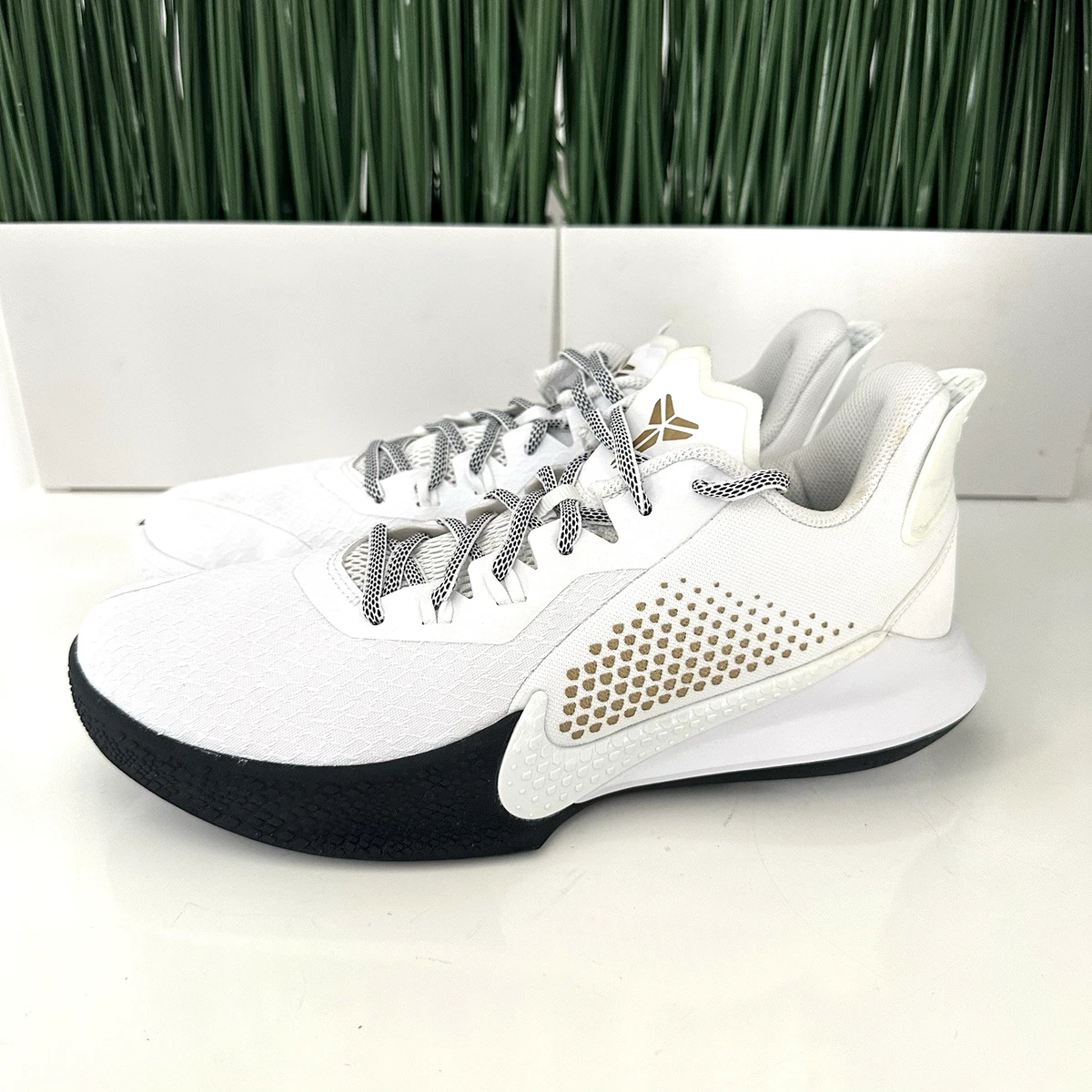 Nike Mamba Fury White Metallic Gold for Sale | Authenticity