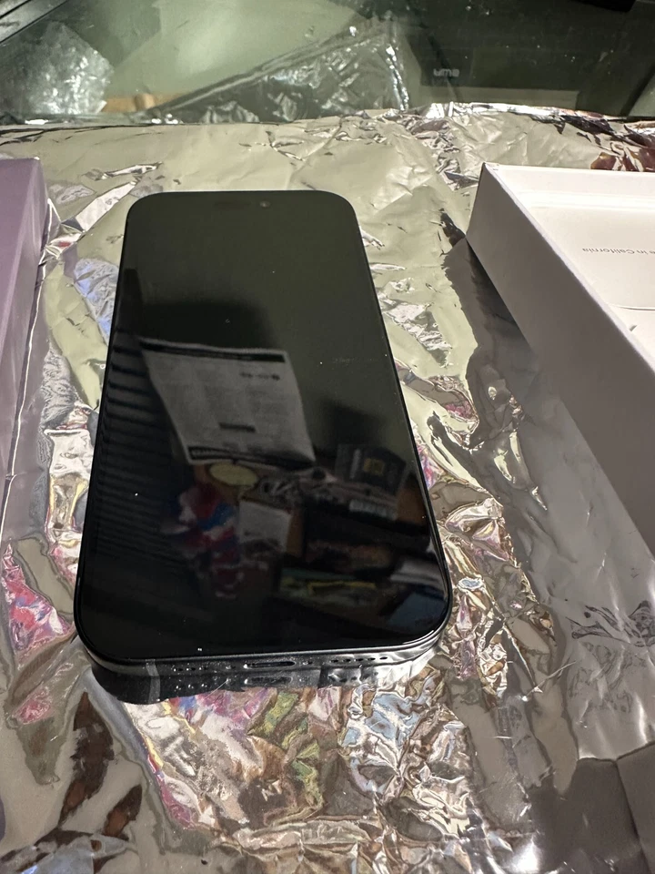 Apple Iphone 15 Factory Unlocked, 128gb, e- sim, new , bundle, new. - Image 4 of 4