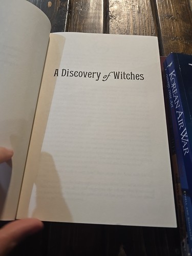 A Discovery of Witches by Deborah Harkness First Edition 1st Printing HCDJ - Picture 3 of 11