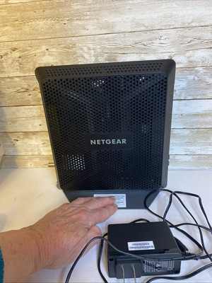 NETGEAR Nighthawk AC1900 C7000V2 Wi Fi Cable Modem Router READ