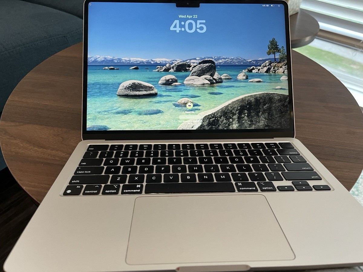 Apple MacBook Air 13.6