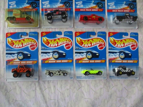 Mattel Hot Wheels 1:64 Scale Series Roarin' Rods-Race Truck-Fire Squad - Picture 2 of 11