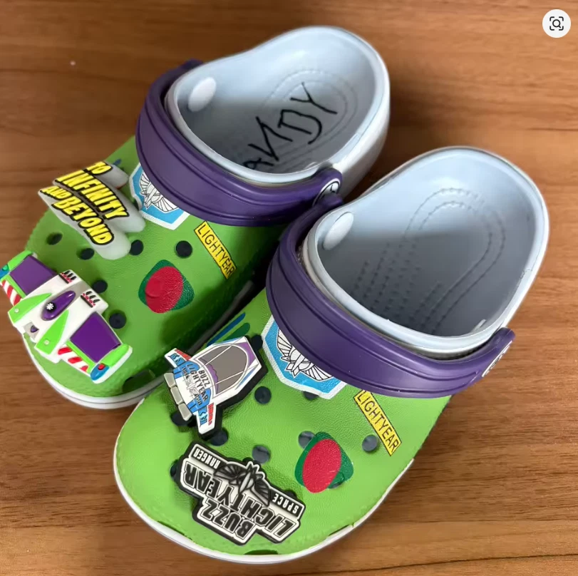 Disney Pixar Buzz Lightyear Crocs Clogs Green Kids - Image 2 of 2