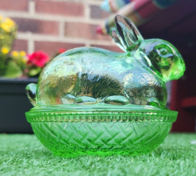 Art Deco Wilkerson Trinket Key Lime Bunny On Nest Glow Glass 3.25'' Wide