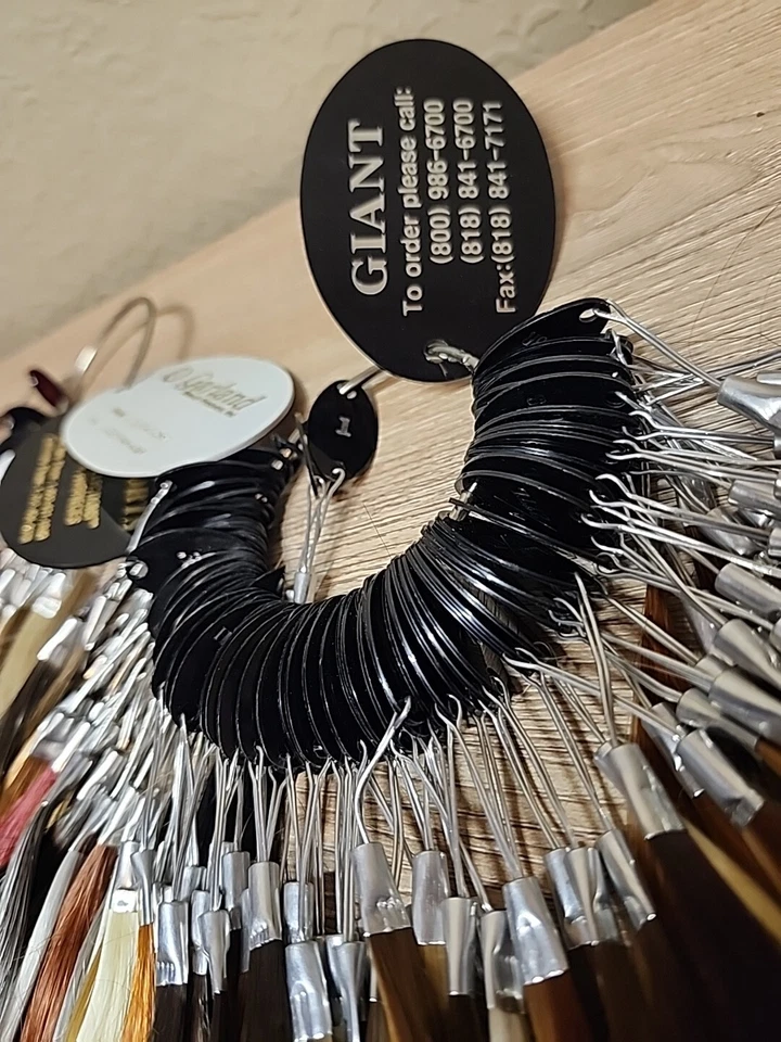 GUIRNALDA DE ENCAJE GIGANTE Pelucas para el cabello Color Tarjetas Anillos Muestras Foto 4 de 4