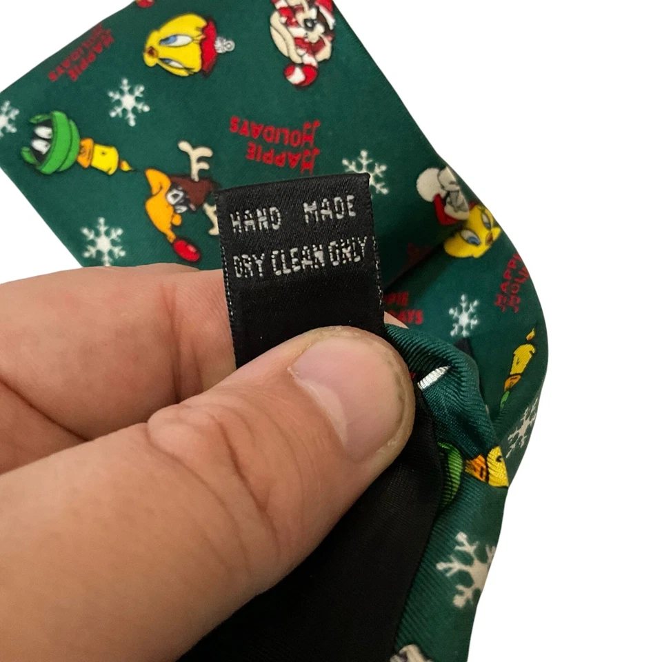 CORBATA WARNER BROS STUDIO STORE HAPPY HOLIDAY LOONEY TUNES ESTAMPADO SEDA HOMBRE Foto 4 de 4