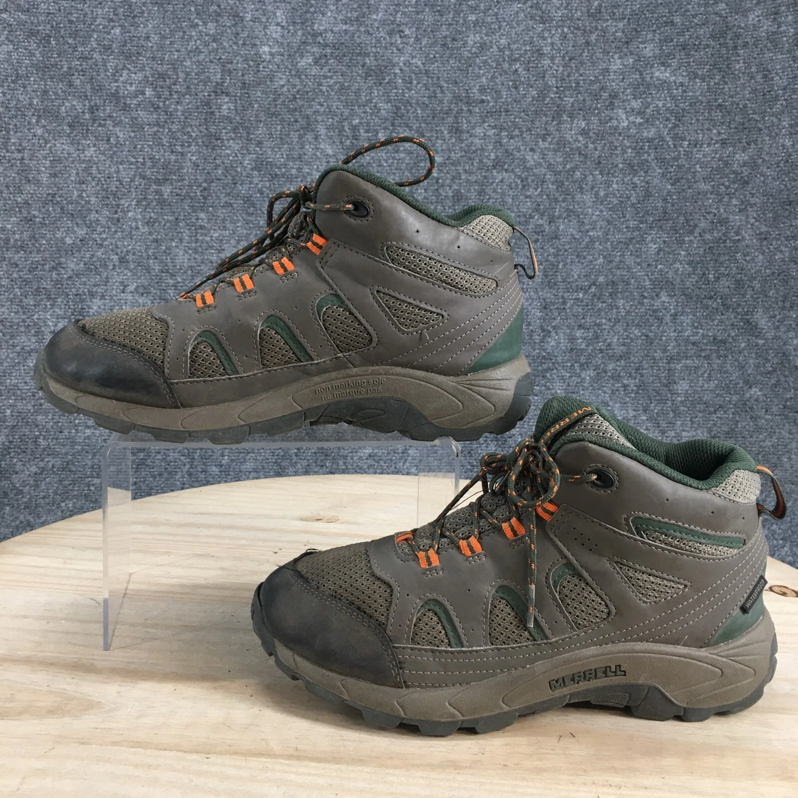 merrell oakcreek mid top waterproof hiking bootie boots