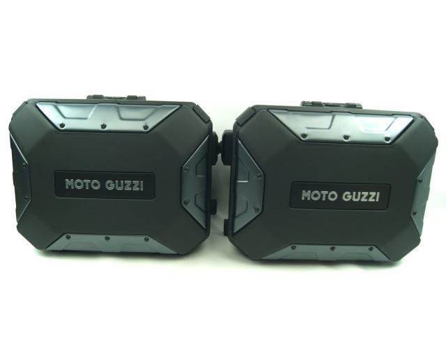 MOTO GUZZI ブラックシート 17-20 Moto Guzzi MGX-21 Rider Seat Cover (Carbon) – Luimoto
