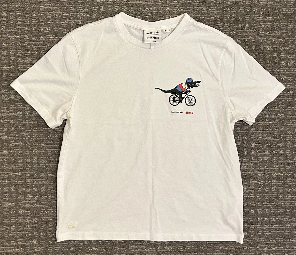 Lacoste x Netflix Sex Education women's t-shirt (size: 42)