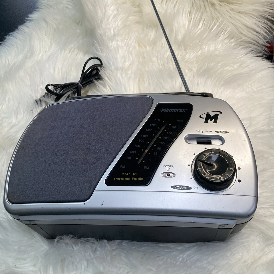 Battery And Power Cord Emergency Radio VTG Memorex MR45 Portable AM/FM AC/DC - Image 3 of 4