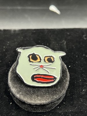 Lirik Cat Emote Enamel Lapel Pin Pale Green Twitch Streamer Gaming Collectible