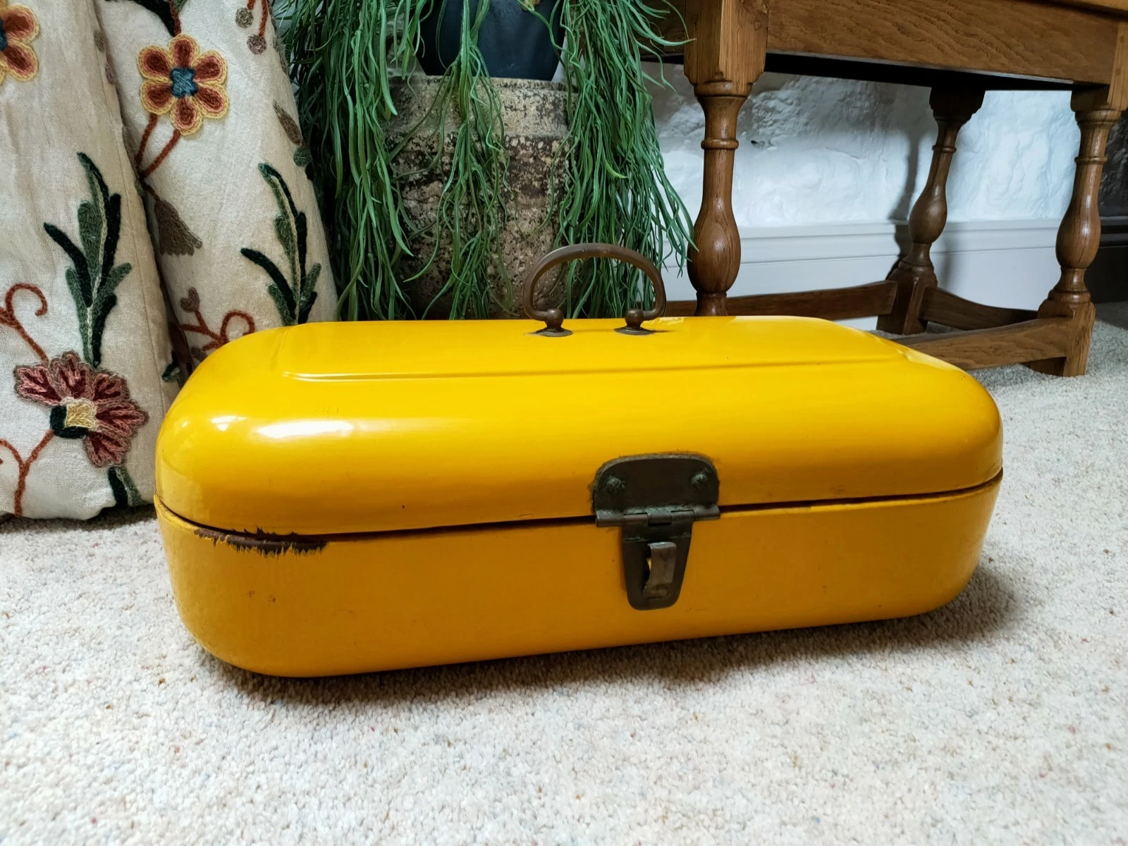 Vintage Antique Bread Box Bin Enamel Enamelware Dutch Large Yellow Lunch
Opens in a new window or ta