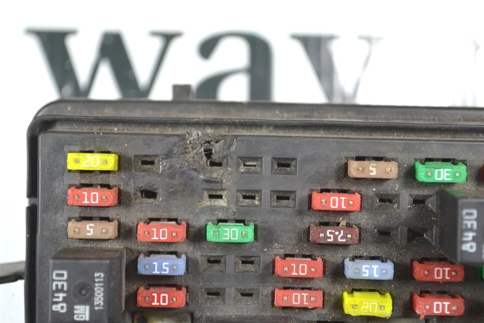 13599109 BUICK LUCERNE/ DTS 2006-2007 FUSEBOX FuseBox RELAY Block OEM 2C8 615 B5 - Image 3 of 4