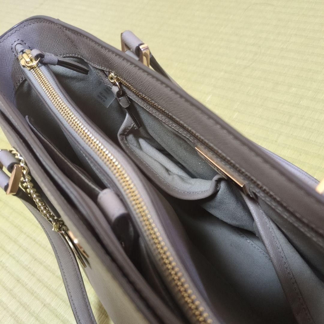 Tory Burch Robinson Tote Shoulder Bag Greige Leather Zipper Women's From Japan thumbnail 16