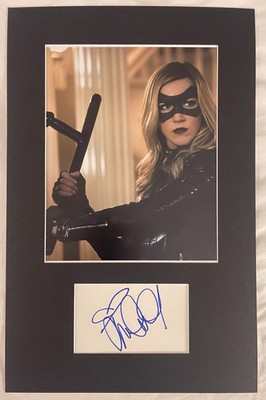 Katie Cassidy Arrow matted signed index card with photo 11x17 #1 Laurel Lance