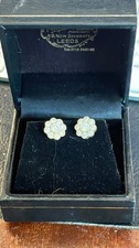 18ct gold and diamond diasy/ flower earrings