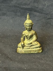 Early Chiang Saen Bronze Miniature Buddha