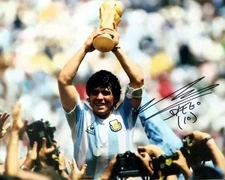 Diego Maradona REPRINT 8x10 RARE PHOTOGRAPH SIGNED AUTOGRAPHED 0