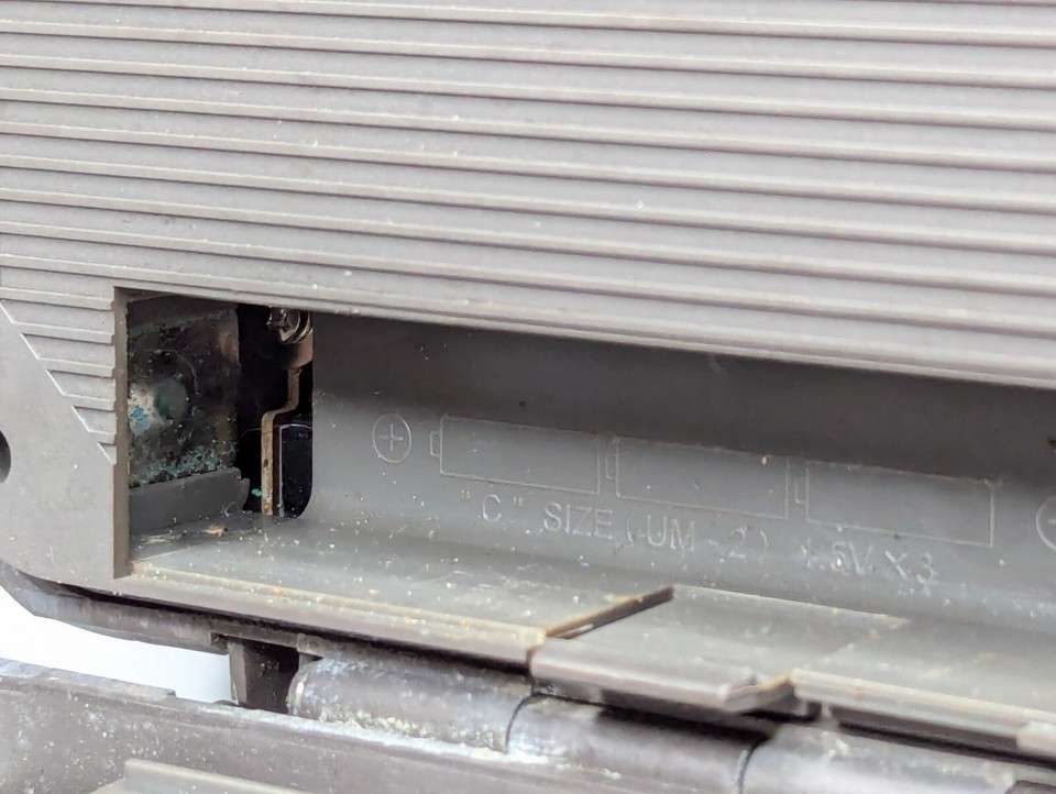 Vintage Jeep Electronics ZCase Portable Stereo ZCPSB9 Untested, as