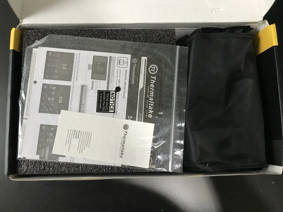 Thermaltake RGB 1500W Fully Modular Titanium - Image 2 of 4