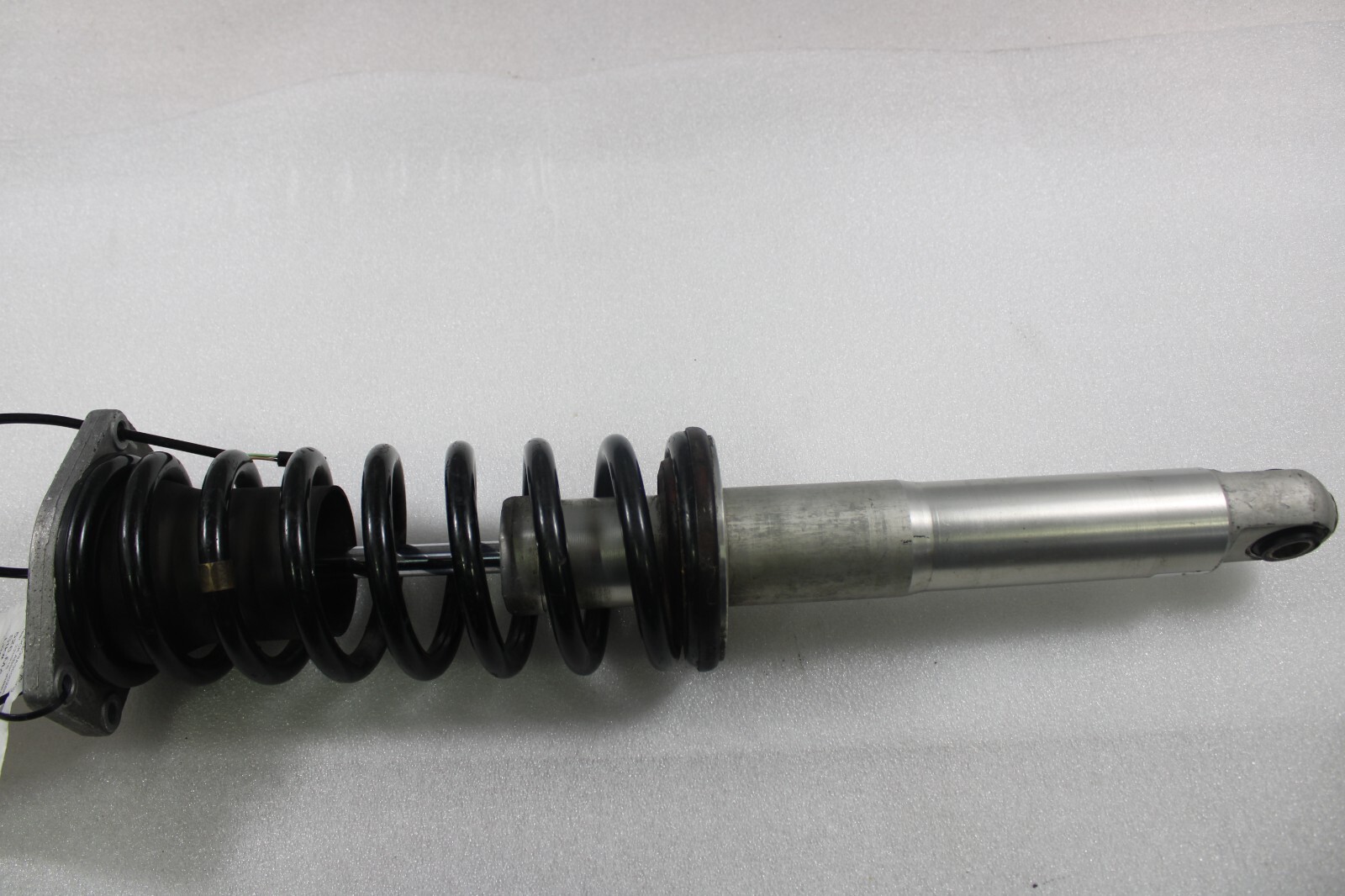 Maserati Quattroporte, Rear Shock Absorber, Used, P/N 220916