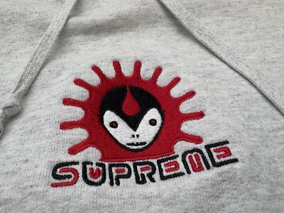 Authentic SUPREME Vampire Alien Hoodie Sweatshirt FW18 Ash Gray