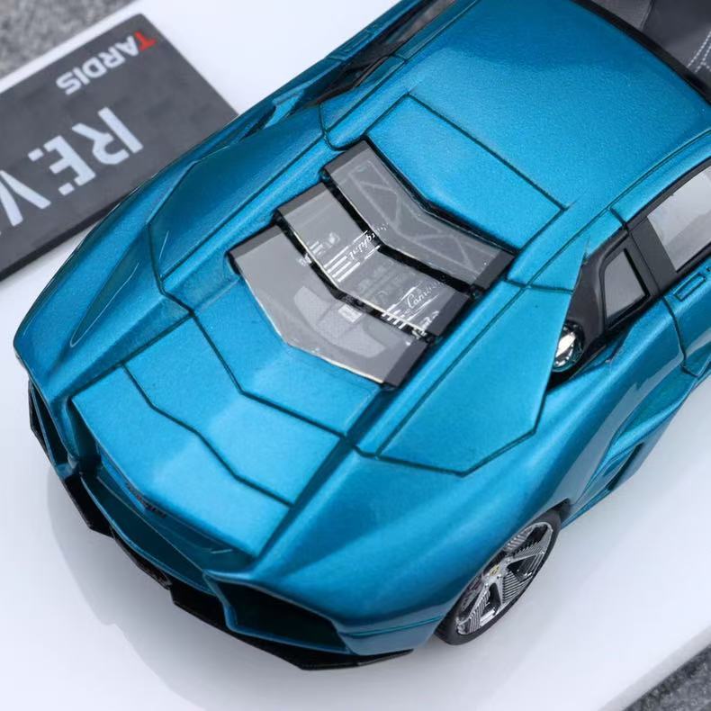 TARDIS 1:64 Blue Lamborghini Limited Edition boutique resin car
