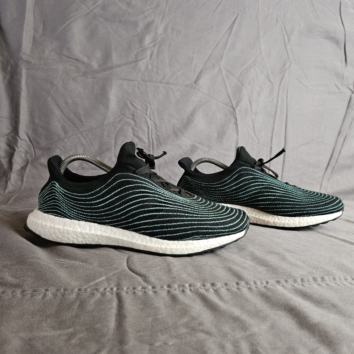 adidas gazelle silver green womens Adidas UltraBoost DNA Parley Black (2020)