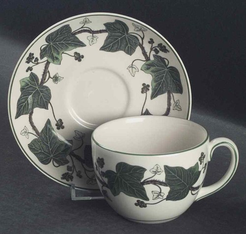 Wedgwood Napoleon Ivy Green Cup & Saucer 790594