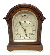 Vintage Mahogany Bracket Mantel Clock with Ornate Brass Dial — listing 4
