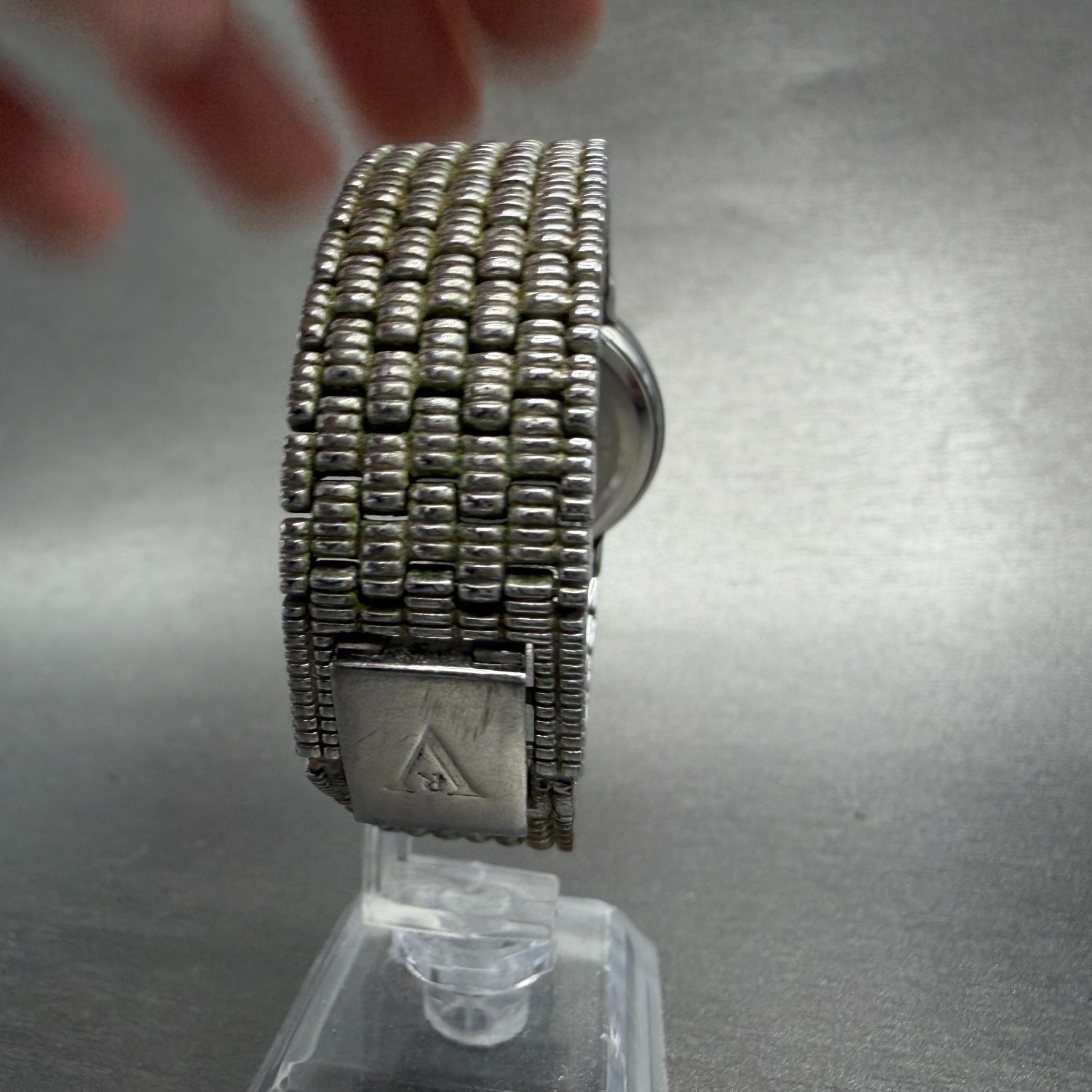 Valentino Roman Watch Unisex 31m Silver Dial Silver Tone Gem Set Bezel New Batt thumbnail 8