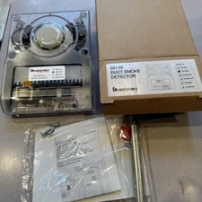 New in Box Hochiki DH-98-p DH98  Photoelectric Duct Smoke Detector DH98P
