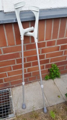 2 Krücken gehhilfen pako  100 kg