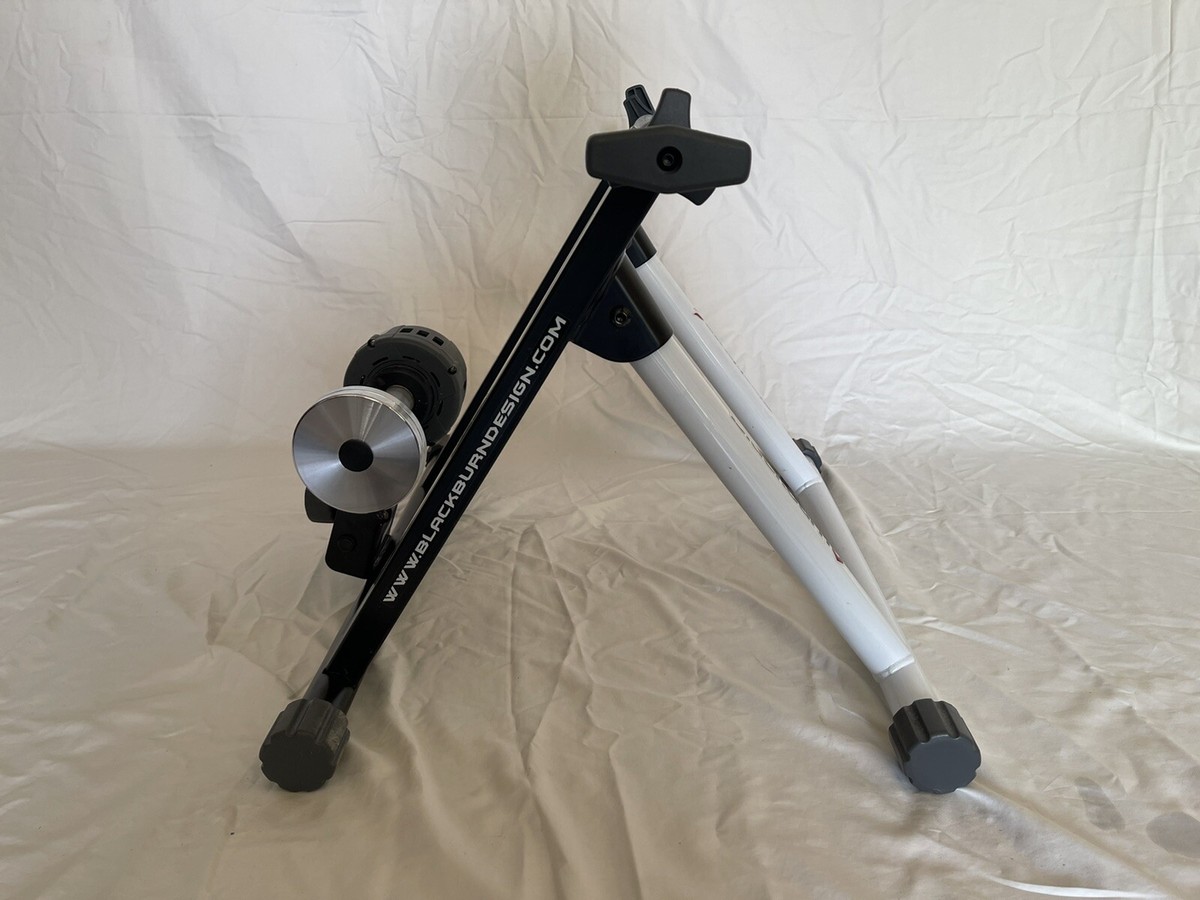 ブラックバーン　ウルトラ　トラックスタンド　サイクルトレーナー Blackburn TrakStand Ultra - Road Bike Rider Cycling Site
